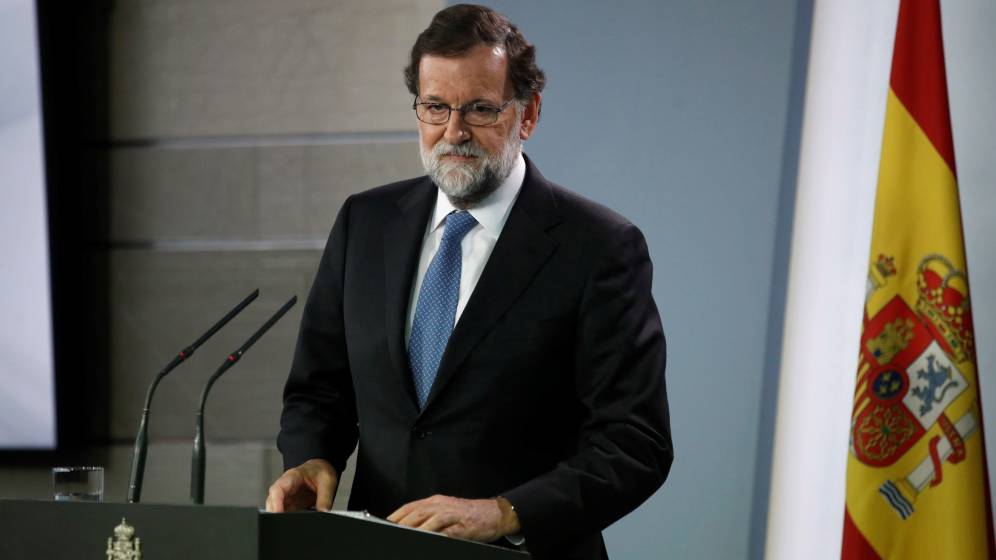 Rajoy cesa a todo el Govern