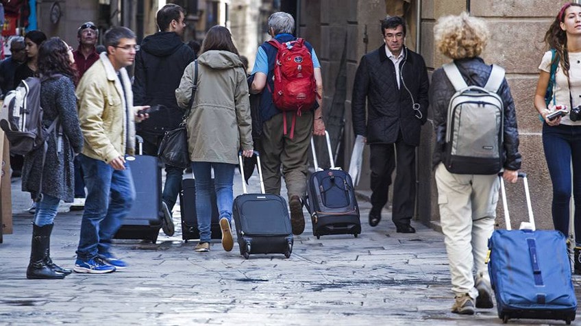 El desafío secesionista afecta a uno de los principales puntales de la economía catalana: el turismo.