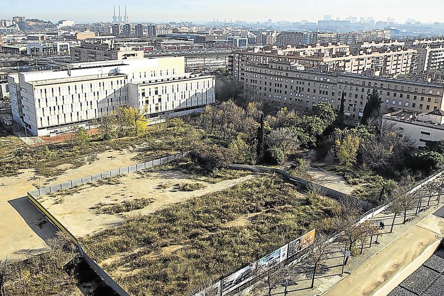 El Consorci saca a concurso público la venta de un solar de equipamiento en los antiguos cuarteles de Sant Andreu