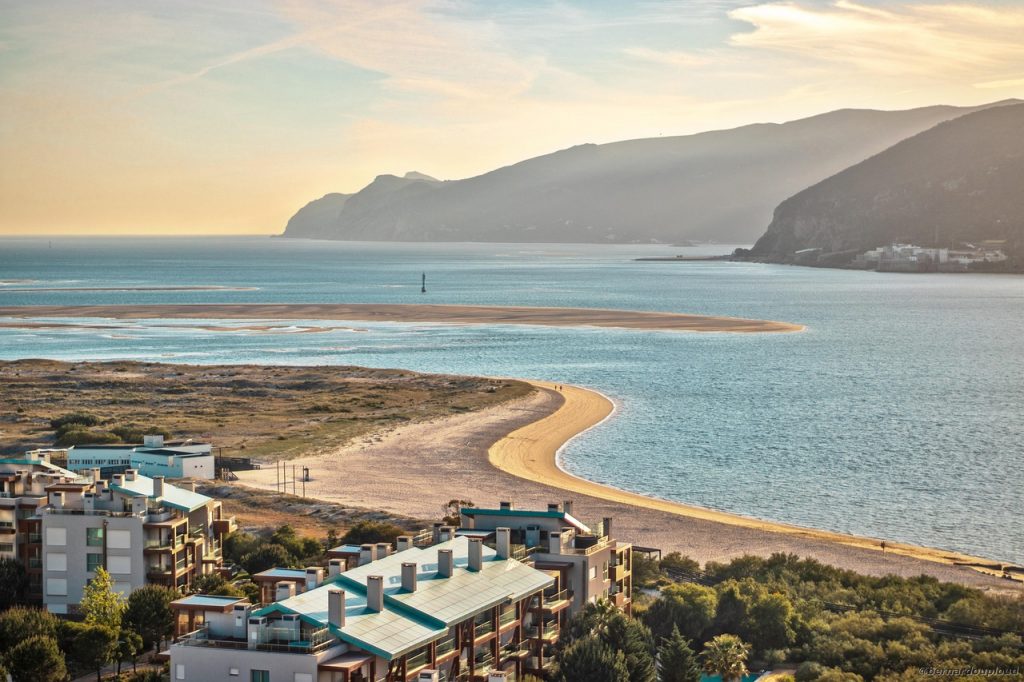 Costa occidental de Portugal: la ruta ideal para viajar en moto sin prisas